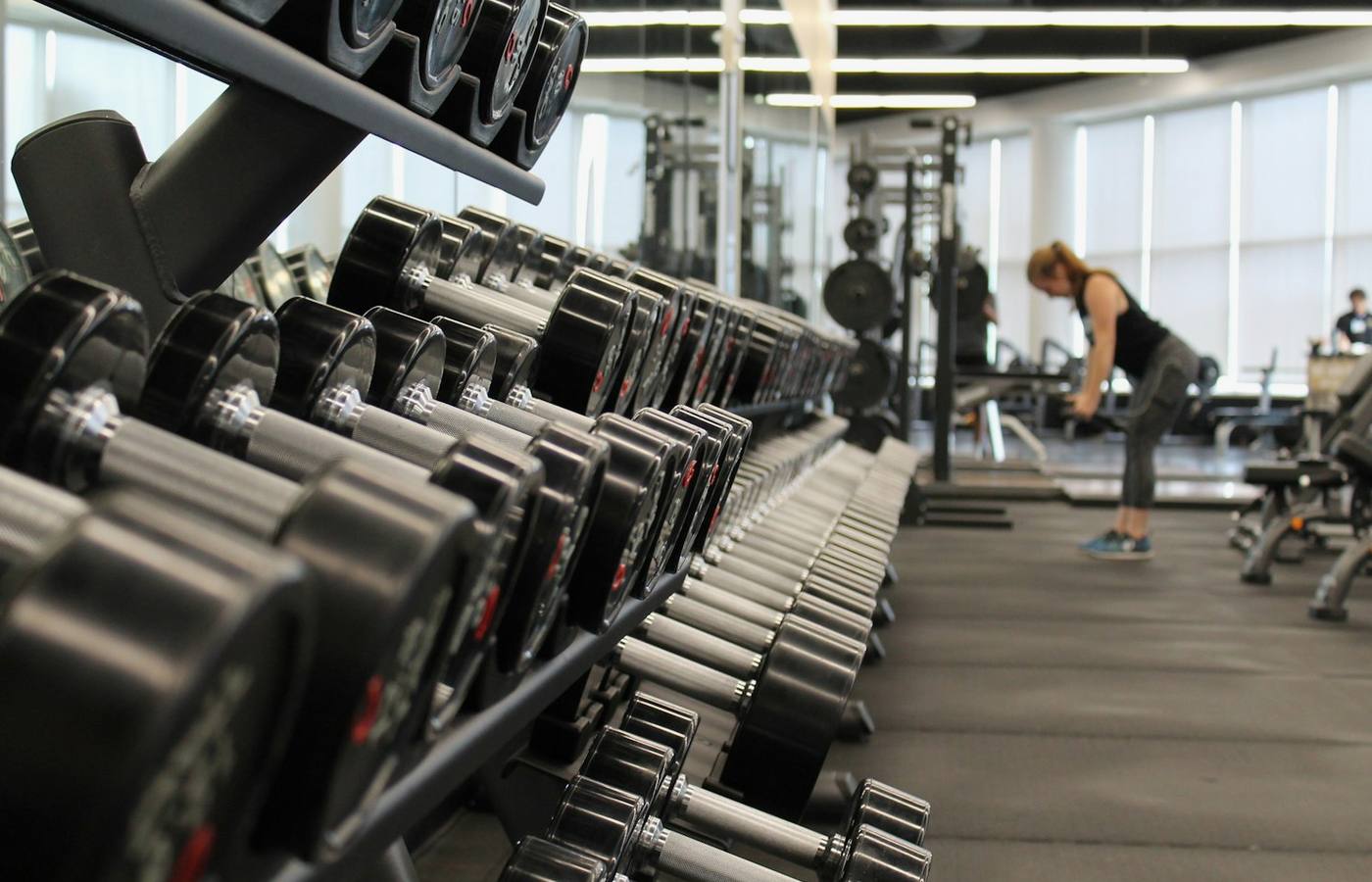 Moderní fitness centrum s profesionálním vybavením